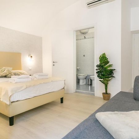 White Candia Guesthouse Rzym Zewnętrze zdjęcie